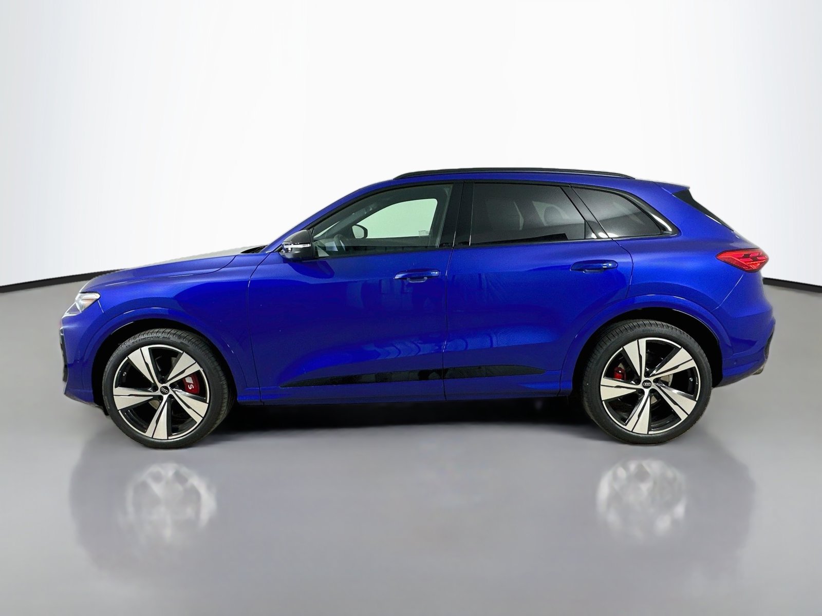 New 2026 Audi SQ5 Premium Plus AWD/4WD image 8