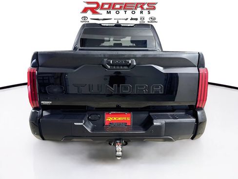 Used 2023 Toyota Tundra SR5 w/ SR5 Convenience Package AWD/4WD image 12