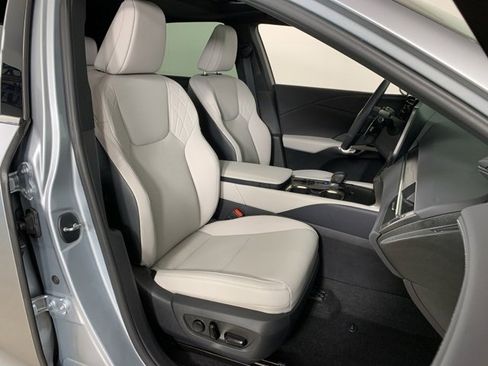 Used 2025 Lexus RX 350h image 38