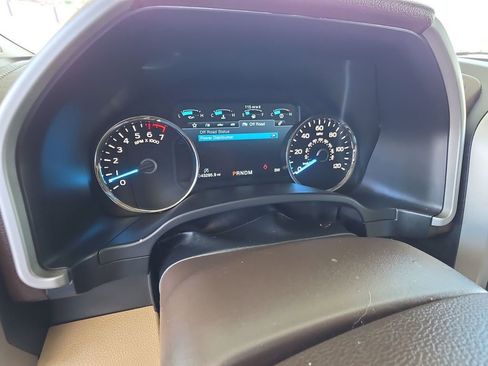 Used 2019 Ford F150 Lariat image 12