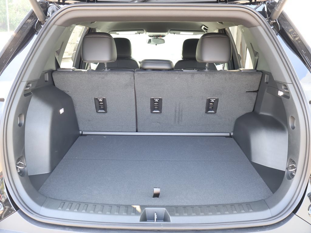 New 2027 GMC Terrain Elevation w/ Elevation Premium Package AWD/4WD image 29