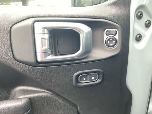 Used 2024 Jeep Wrangler Unlimited Sport AWD/4WD image 21