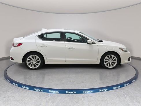 Used 2017 Acura ILX Premium Package image 5