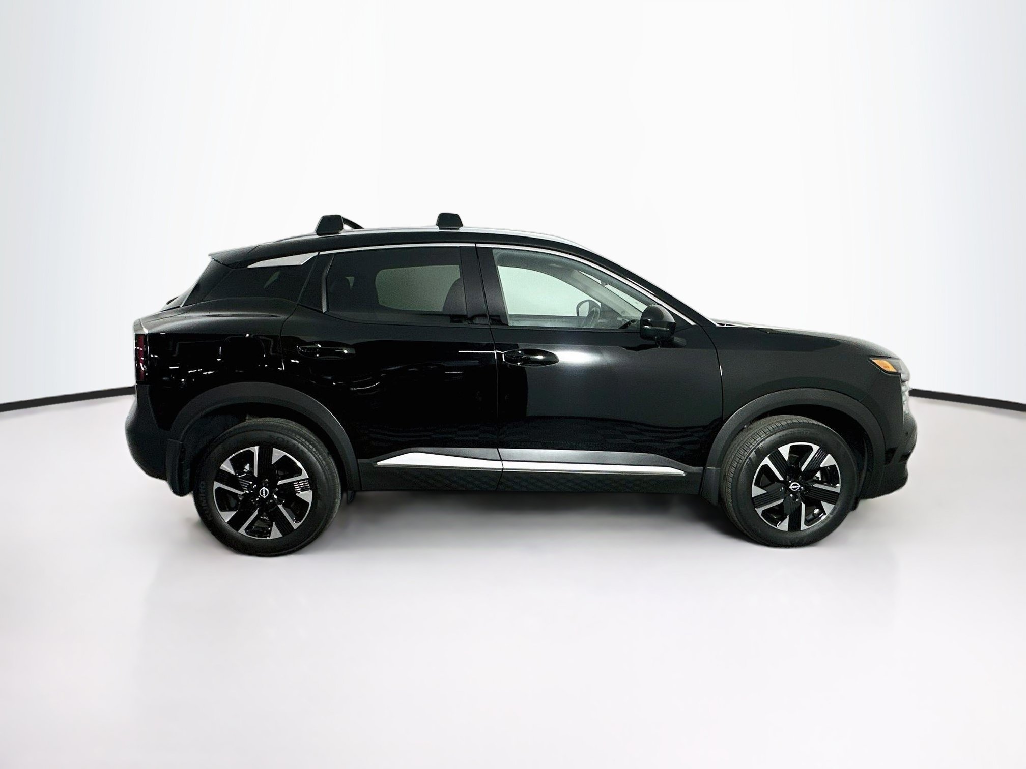 Used 2026 Nissan Kicks SR FWD image 10