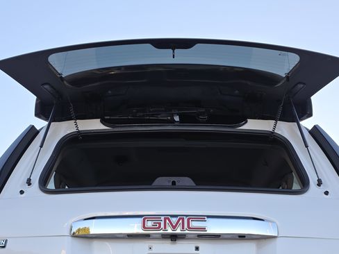 Used 2019 GMC Yukon XL Denali w/ Open Road Package image 41