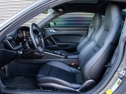 Certified 2024 Porsche 911 Carrera RWD image 5