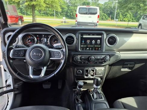 Used 2022 Jeep Wrangler Unlimited Sahara image 6