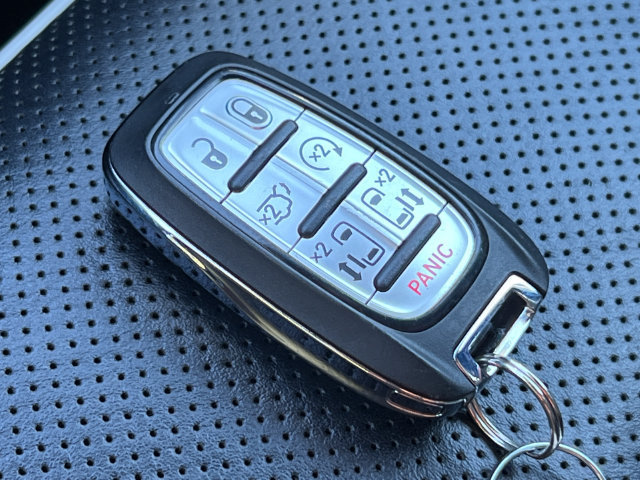 Used 2023 Chrysler Pacifica Limited w/ Uconnect Theater Family Group AWD/4WD image 38