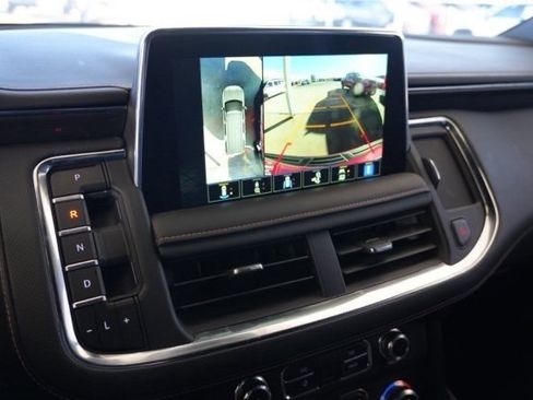 Used 2024 GMC Yukon AT4 w/ Technology Package image 4