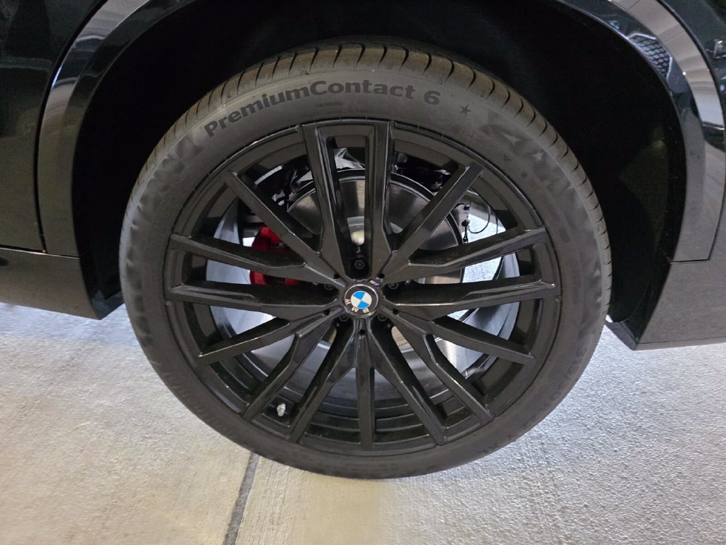 New 2026 BMW X5 M60i RWD image 6