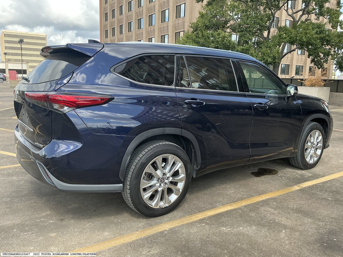 Used 2022 Toyota Highlander Limited FWD image 6
