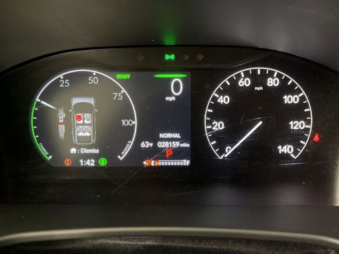 Certified 2025 Honda CR-V Sport Touring image 35