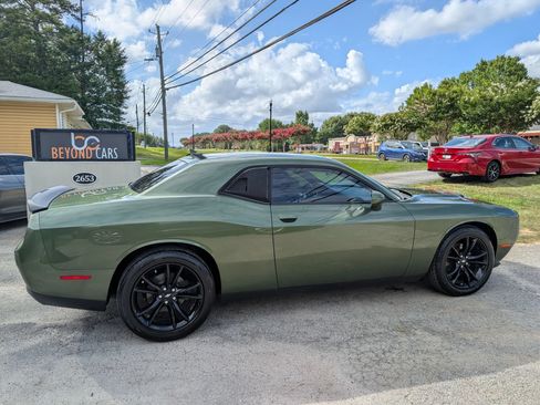Used 2018 Dodge Challenger R/T Plus RWD image 4
