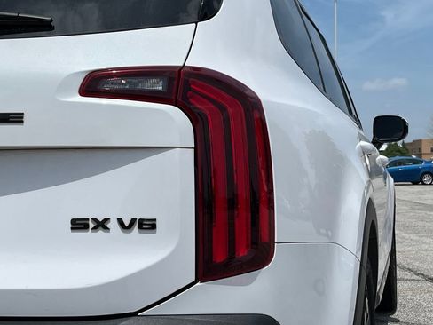 Used 2021 Kia Telluride SX w/ SX Prestige Package AWD/4WD image 11