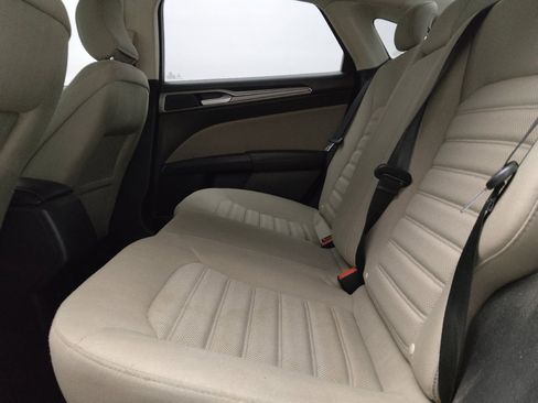 Used 2018 Ford Fusion S FWD image 18