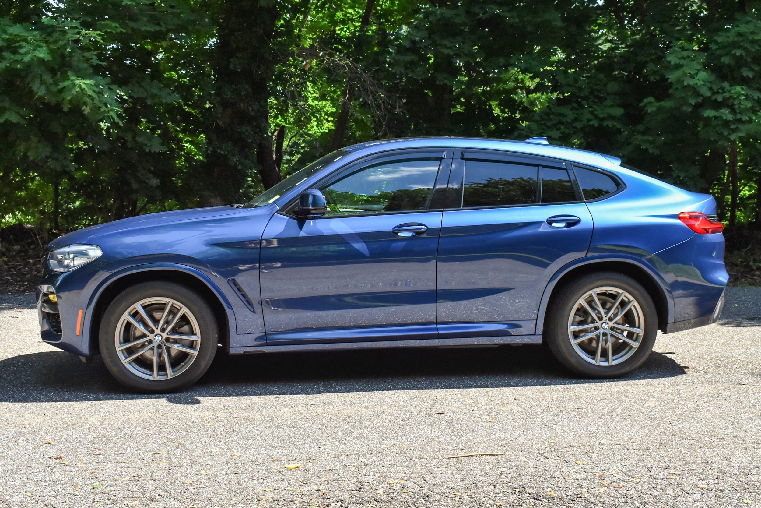 Used 2019 BMW X4 xDrive30i w/ M Sport Package 2 AWD/4WD image 4
