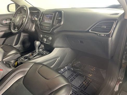 Used 2021 Jeep Cherokee Latitude Plus image 31