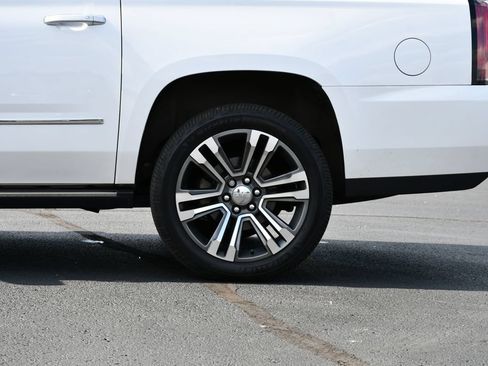 Used 2019 GMC Yukon XL Denali w/ Denali Ultimate Package AWD/4WD image 11