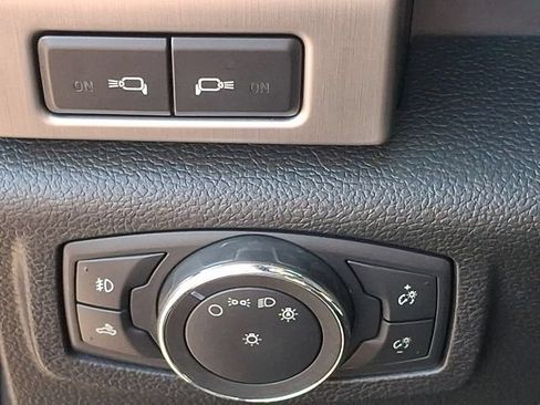 Used 2019 Ford F450 Platinum w/ Platinum Ultimate Package AWD/4WD image 21