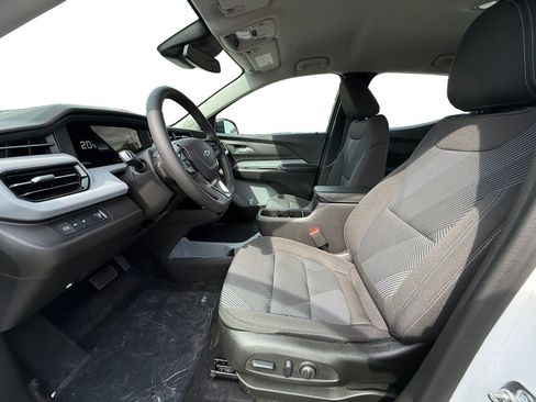 New 2027 Chevrolet Bolt LT w/ Comfort Package FWD image 9