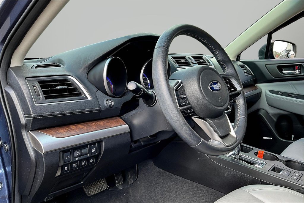 Used 2018 Subaru Outback 3.6R Limited AWD/4WD image 16