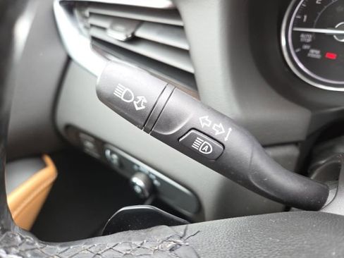 Used 2018 Buick Enclave Premium image 65