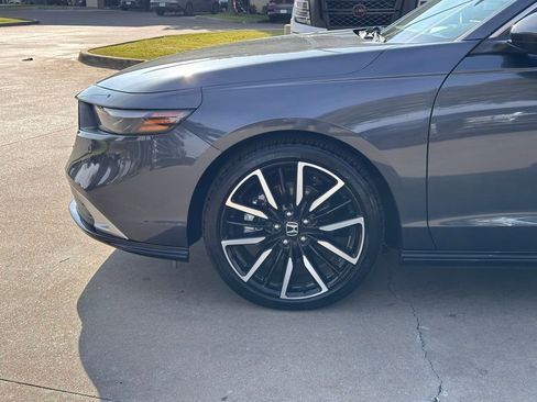 Used 2024 Honda Accord Touring image 10