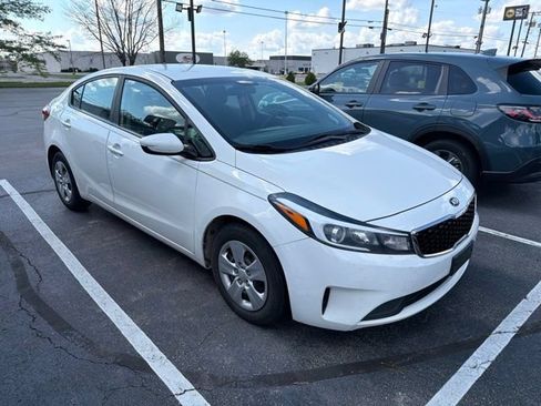 Used 2018 Kia Forte LX FWD image 3
