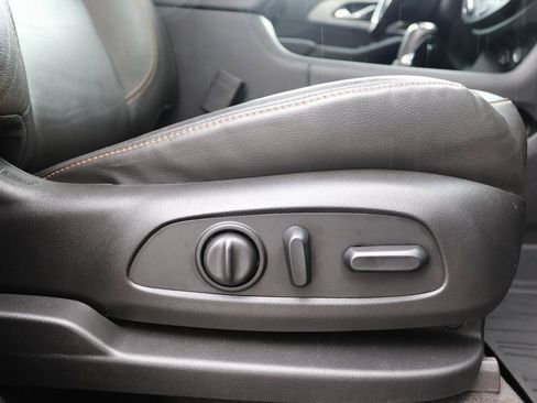 Used 2020 Chevrolet Traverse RS image 29