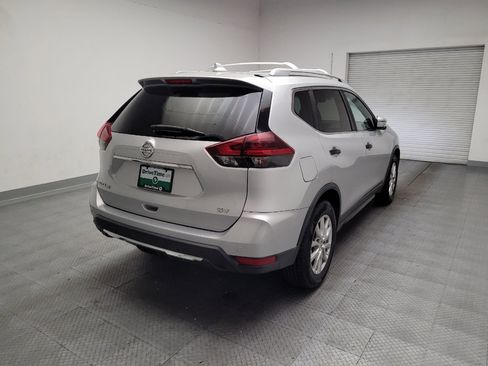 Used 2019 Nissan Rogue SV FWD image 9
