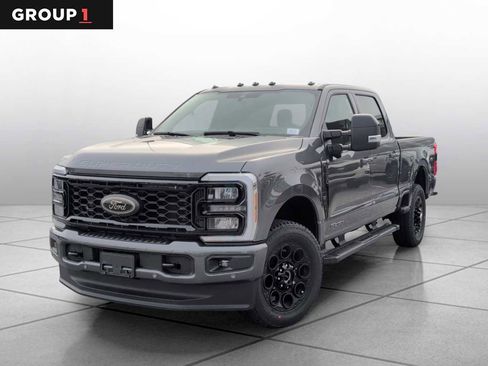 New 2026 Ford F250 Lariat w/ Black Appearance Package AWD/4WD image 1