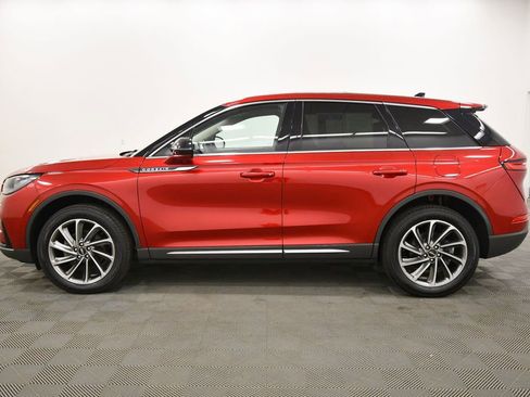 Used 2023 Lincoln Corsair AWD w/ Equipment Group 101A image 4