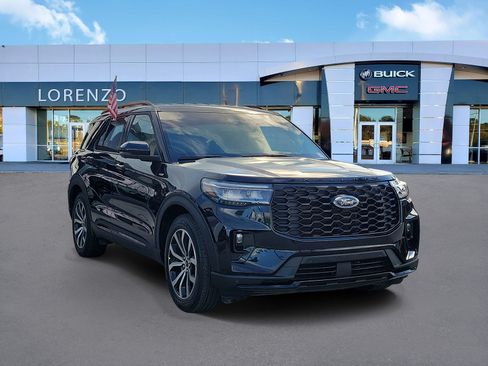 Used 2025 Ford Explorer ST-Line w/ Premium Package RWD image 3