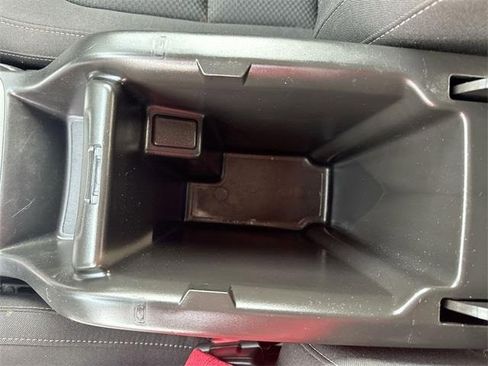 Used 2022 Chevrolet Colorado LT w/ Fleet Safety Package image 21