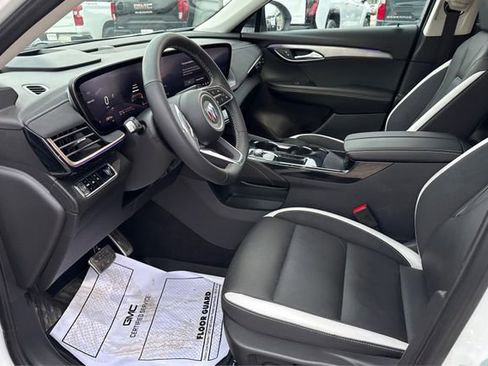 Used 2024 Buick Envision Sport Touring image 9