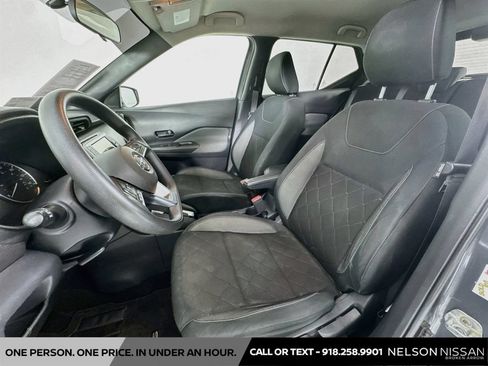 Used 2019 Nissan Kicks S FWD image 19