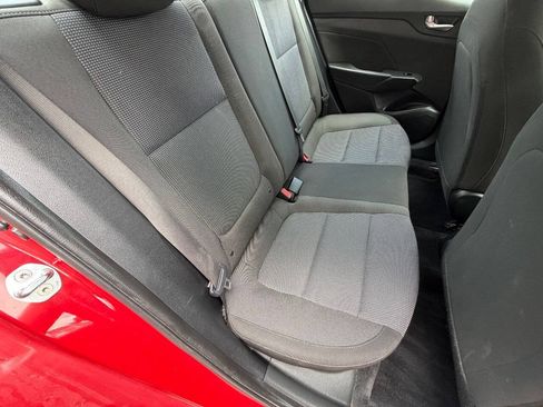 Used 2021 Hyundai Accent SE w/ Cargo Package FWD image 12