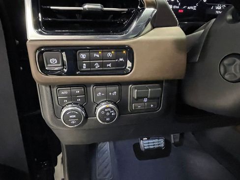 Used 2026 GMC Yukon XL Denali Ultimate AWD/4WD image 24
