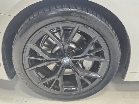 Used 2022 BMW 530i w/ M Sport Package RWD image 8