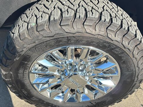 Certified 2025 GMC Sierra 2500 Denali Ultimate image 11