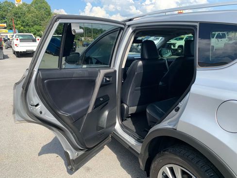 Used 2016 Toyota RAV4 Limited image 28