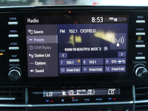 Used 2024 Toyota Sienna XLE FWD image 26