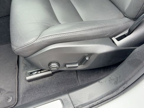 Certified 2025 Volvo XC60 B5 Plus image 14