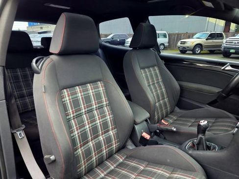 Used 2013 Volkswagen GTI 2-Door image 28