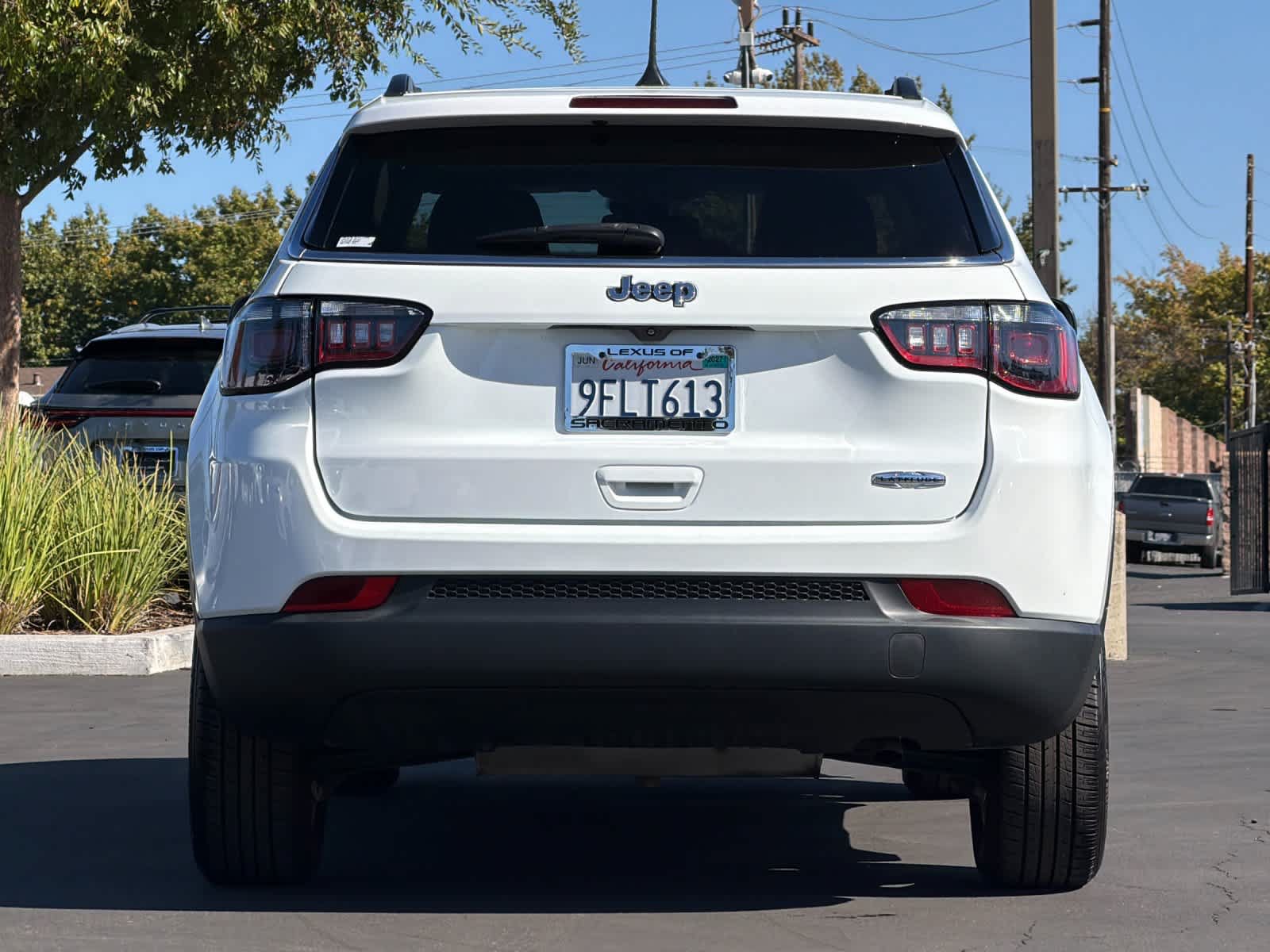 Used 2022 Jeep Compass Latitude w/ Sun and Sound Group FWD image 8