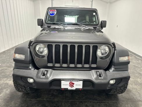 Used 2019 Jeep Wrangler Unlimited Sport S AWD/4WD image 2