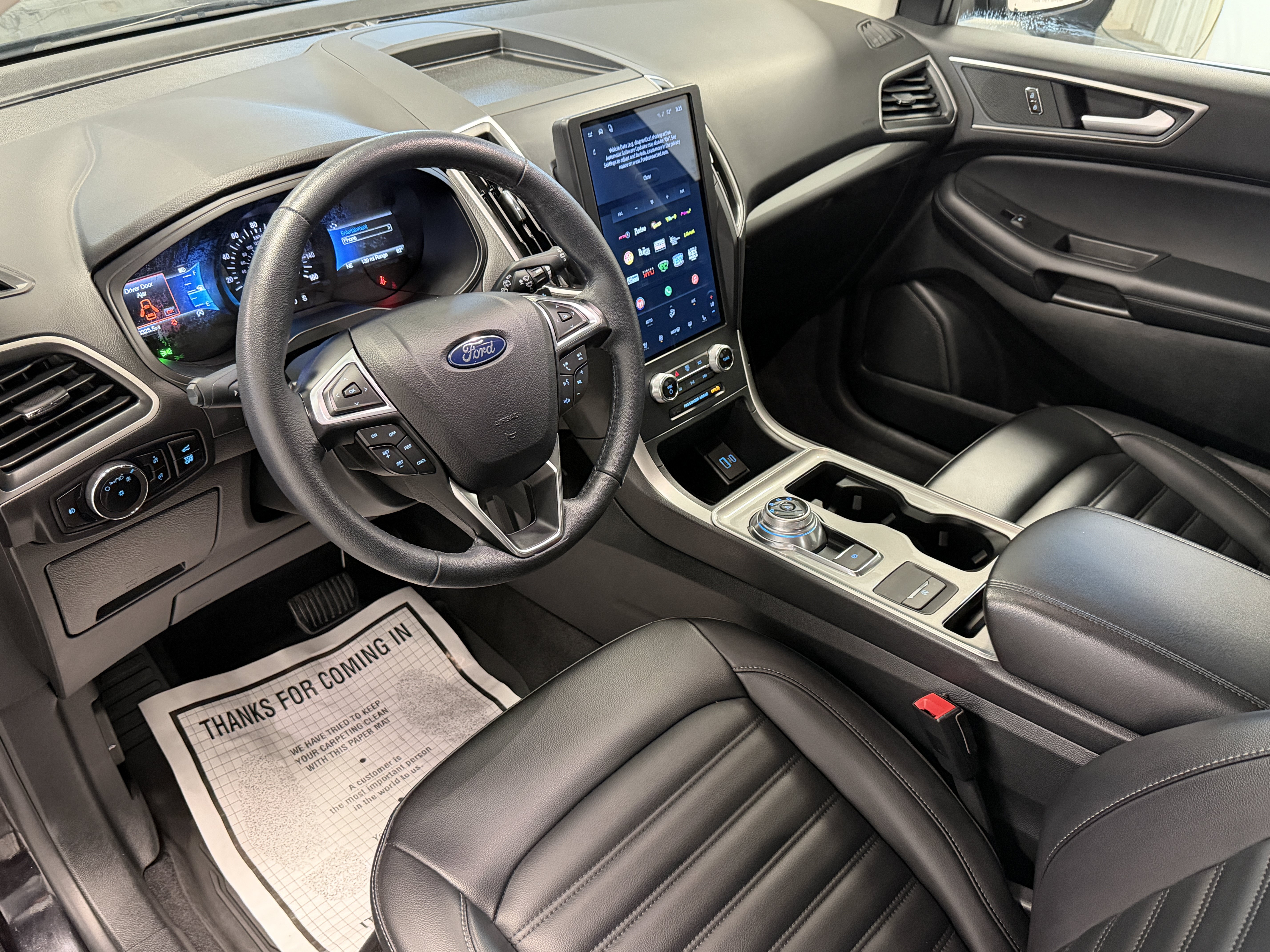 Used 2024 Ford Edge SEL w/ Convenience Package AWD/4WD image 4