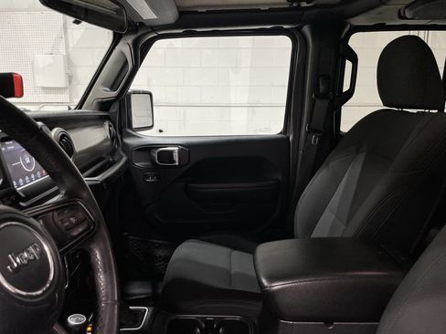 Used 2019 Jeep Wrangler Unlimited Sport S AWD/4WD image 14