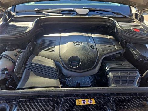 Used 2023 Mercedes-Benz GLS 450 4MATIC image 18