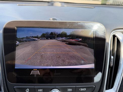 Used 2019 Chevrolet Malibu LT image 31